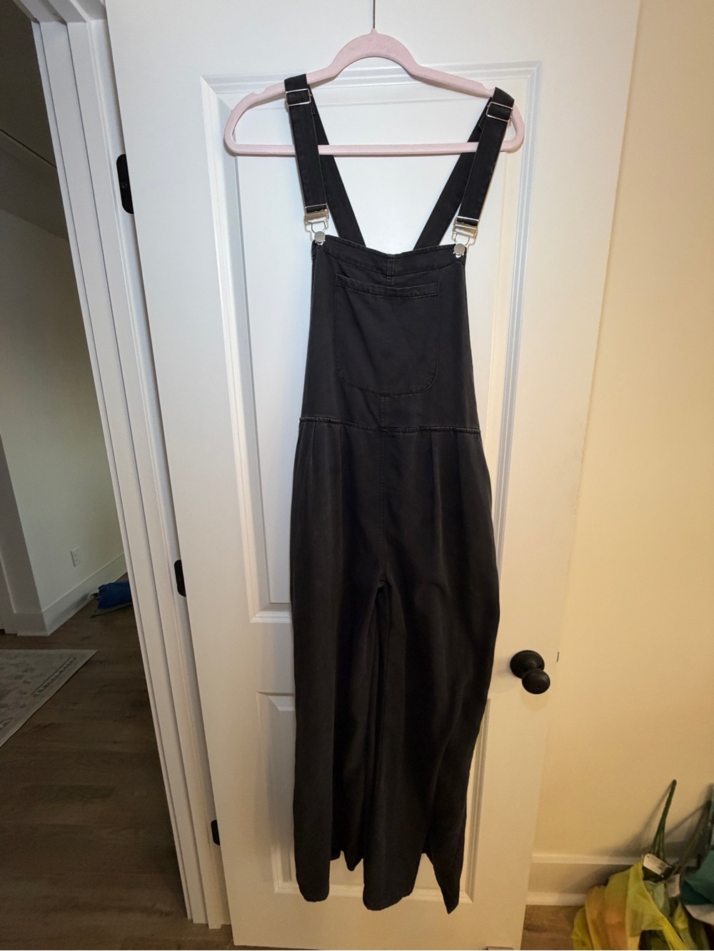 Black Wide-Leg Women's Overalls with Adjustable Straps